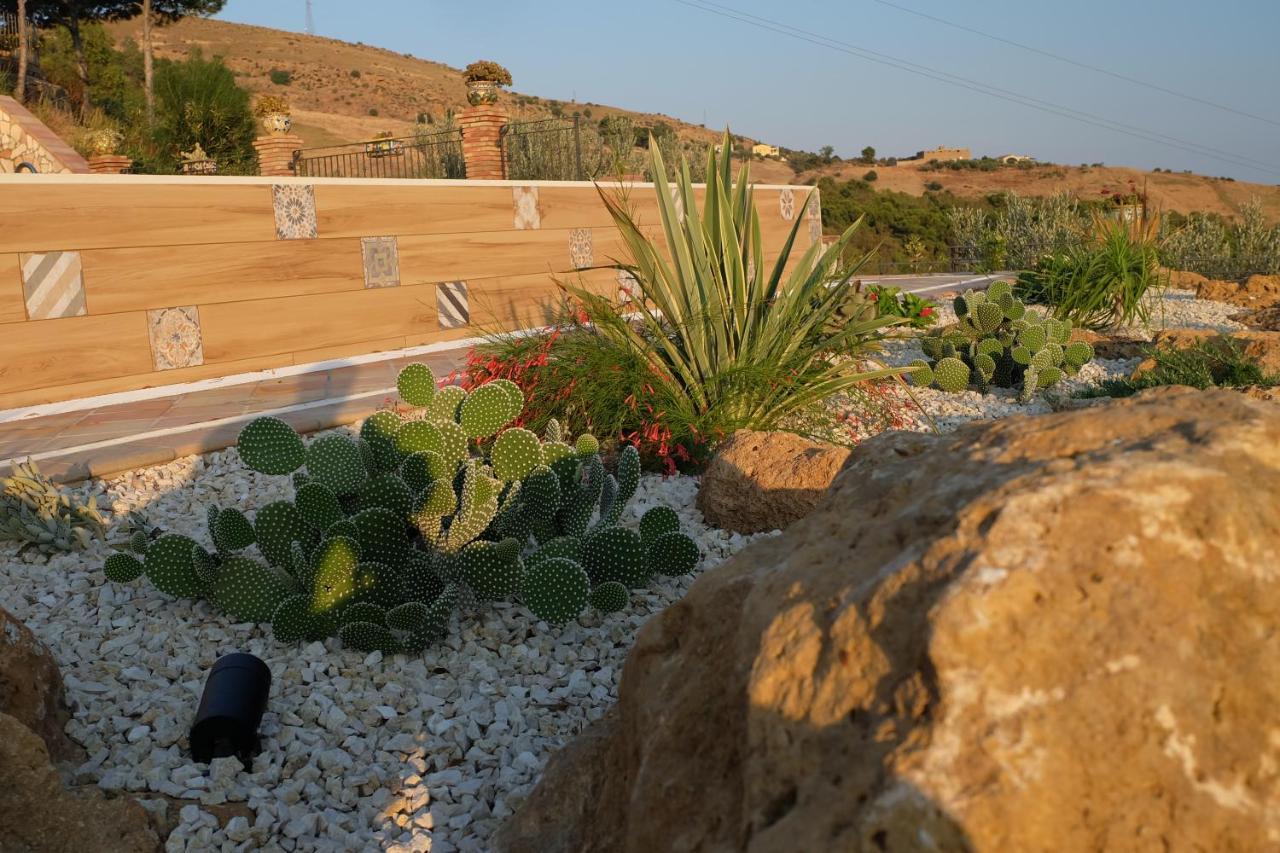 B&B A Robba de Pupi Agrigento Exterior foto