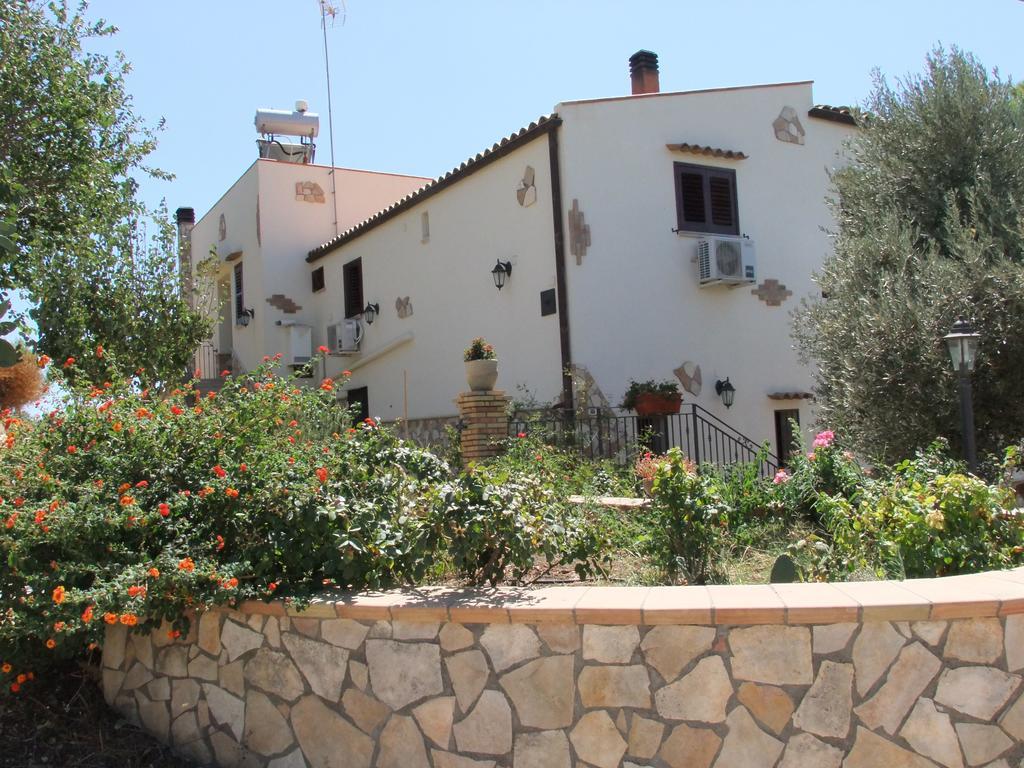 B&B A Robba de Pupi Agrigento Exterior foto