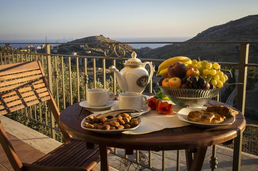 B&B A Robba de Pupi Agrigento Exterior foto