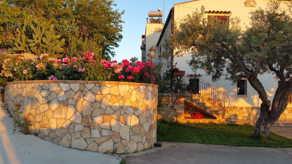 B&B A Robba de Pupi Agrigento Exterior foto